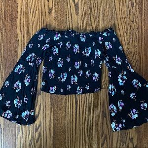 Forever 21 wide sleeved, off the shoulder floral crop top. Medium